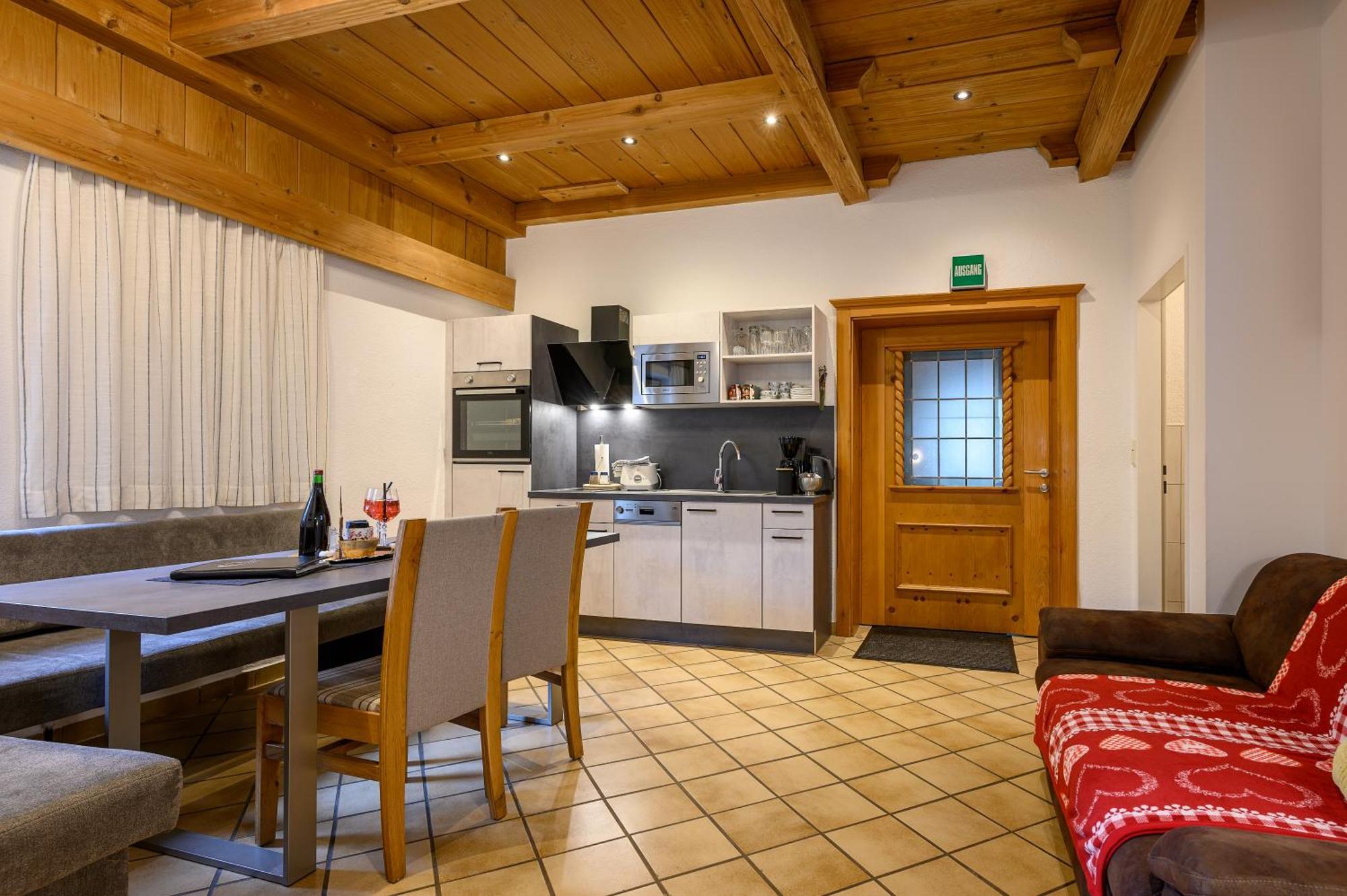 Restaurant Appartements Almdiele Hart im Zillertal Exteriör bild